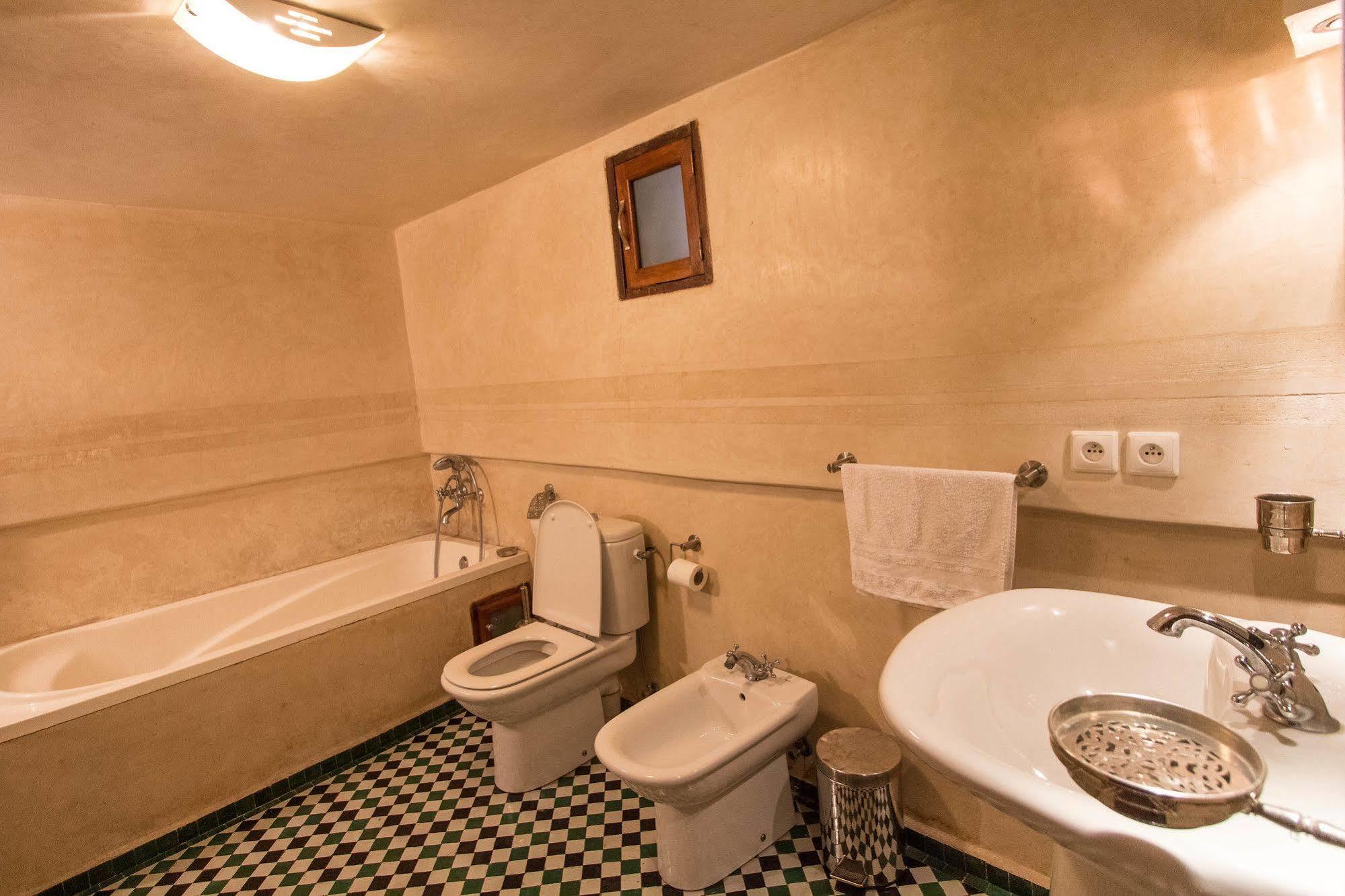 フェズ リヤド ノウジョウム メディナ Bed & Breakfast エクステリア 写真